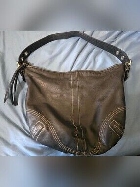 Black Leather Coach Hobo Bag with Contrast Stitching F08A03 Shoulder Bag Purse